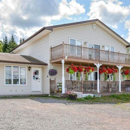 Kelly'S View Motel Boularderie East Exterior foto